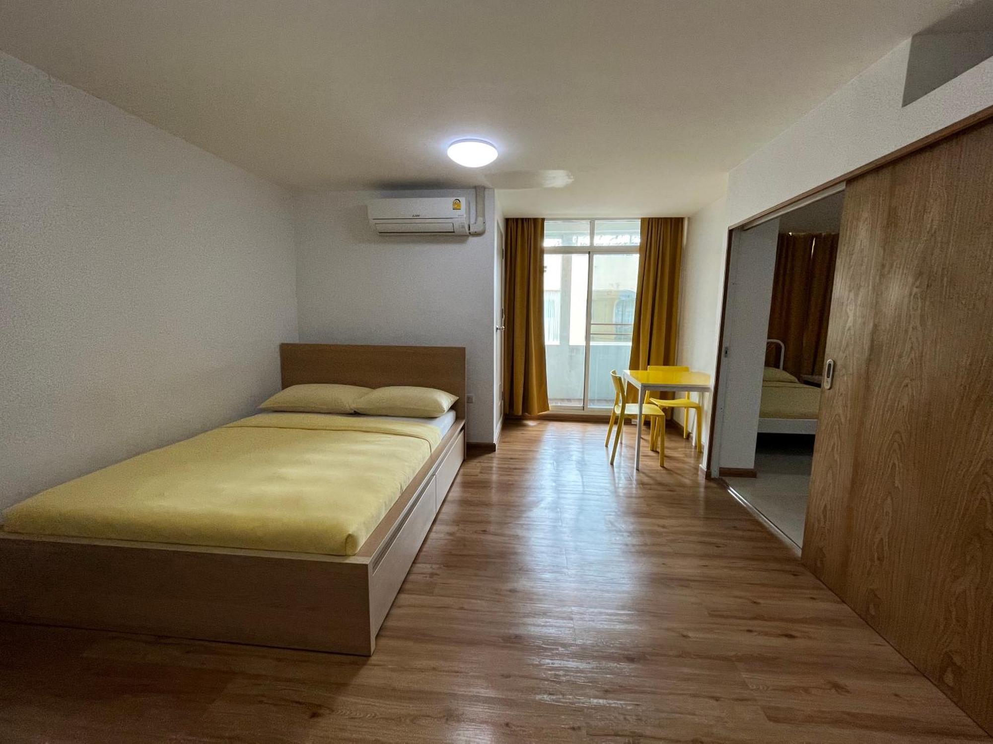 Dao Jaras Fah Hometel ดาวจรัสฟ้าโฮมเทล Bangkok Extérieur photo