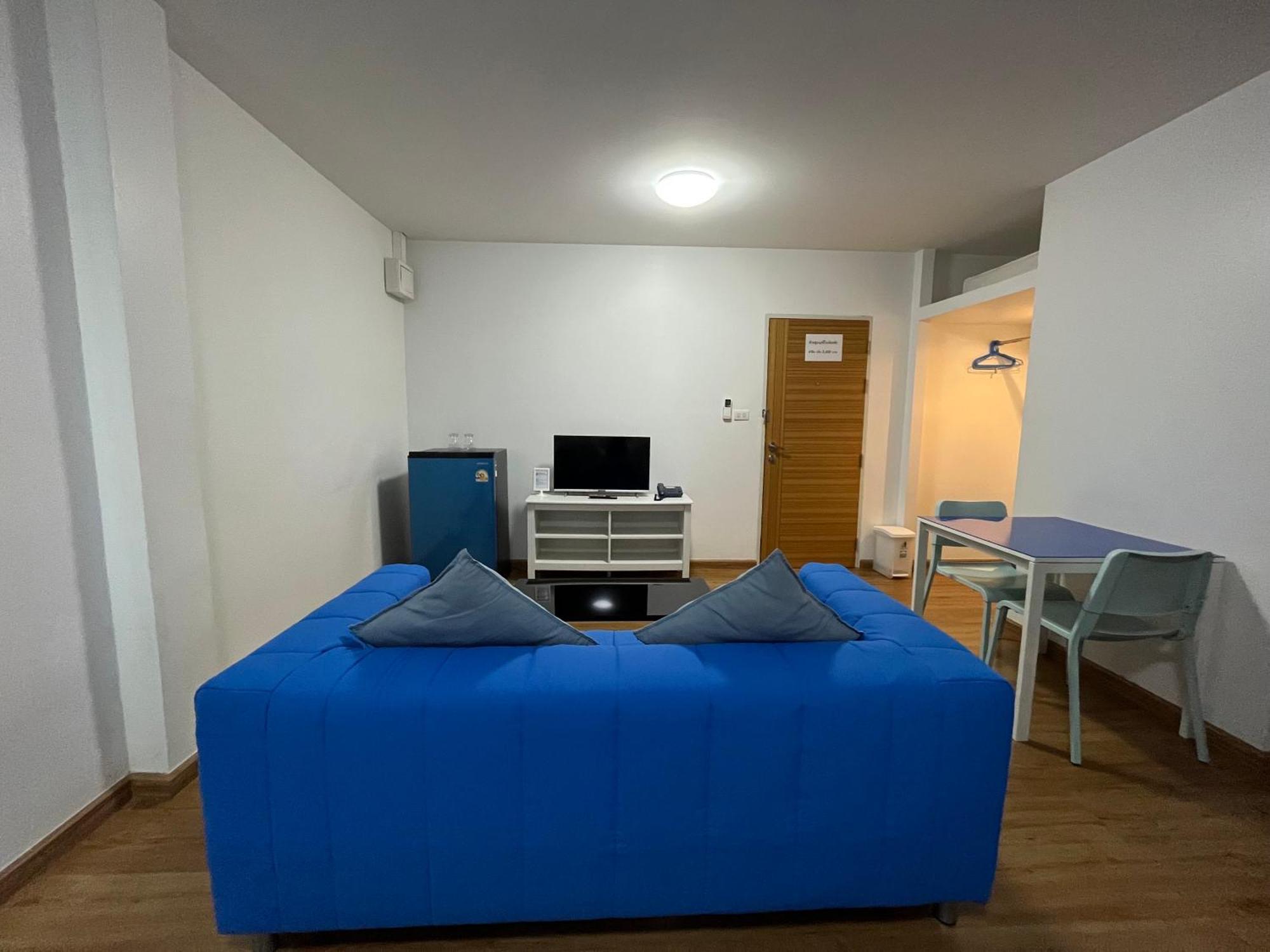 Dao Jaras Fah Hometel ดาวจรัสฟ้าโฮมเทล Bangkok Extérieur photo